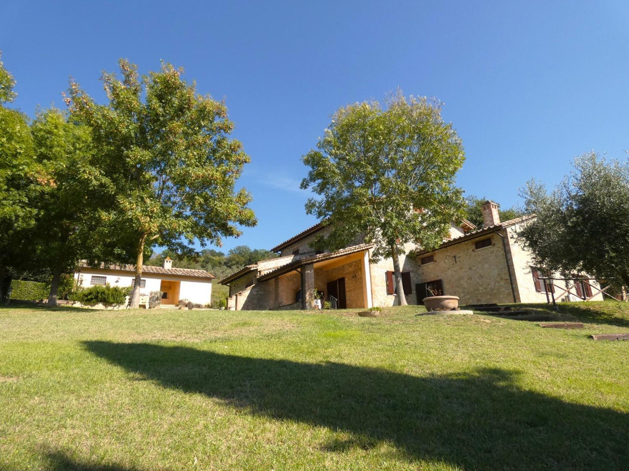 Scappo In Umbria, La Dolce Godera