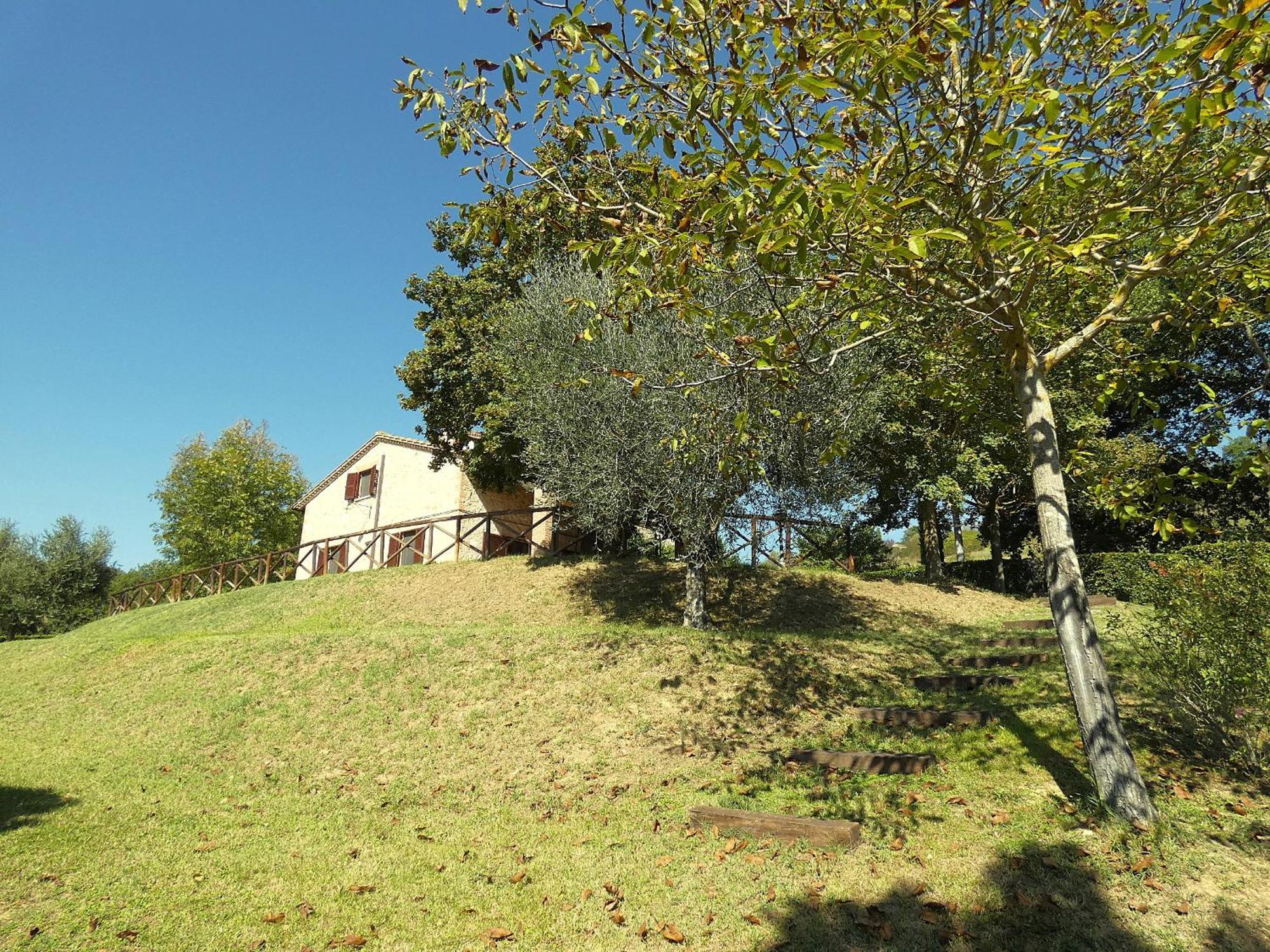 Scappo In Umbria, La Dolce Godera Villa