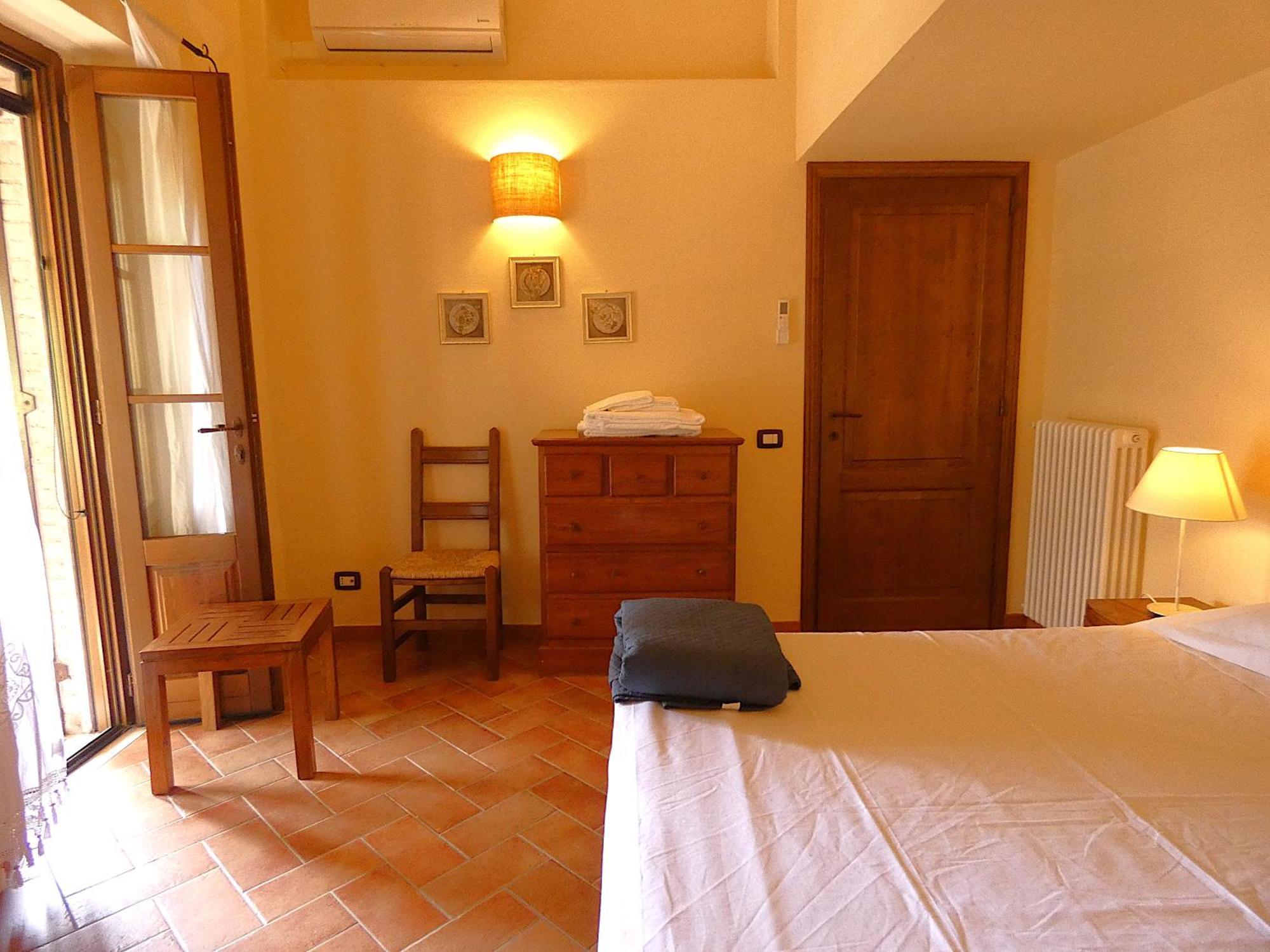 Scappo In Umbria, La Dolce Godera *